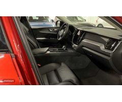 Volvo XC 60 2.0 B4 D PLUS DARK AUTO 197 5P de 2024 con 20.227 Km por 43.900 EUR. en Valencia