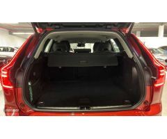 Volvo XC 60 2.0 B4 D PLUS DARK AUTO 197 5P de 2024 con 20.227 Km por 43.900 EUR. en Valencia