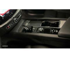 Volvo XC 60 2.0 B4 D PLUS DARK AUTO 197 5P de 2024 con 20.227 Km por 43.900 EUR. en Valencia