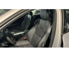 Volvo XC 60 2.0 T6 RECHARGE PLUS DARK AUTO 4WD 350 5P de 2024 con 36.014 Km por 47.900 EUR. en Valen