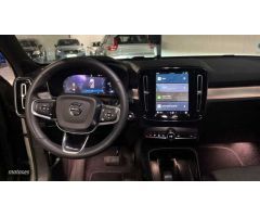 Volvo XC40 2.0 B3 CORE AUTO 163 5P de 2024 con 24.800 Km por 33.900 EUR. en Valencia