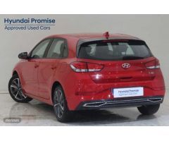 Hyundai i30 1.5 DPI Klass SLX 110 de 2022 con 32.827 Km por 15.800 EUR. en Girona