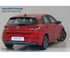 Hyundai i30 1.5 DPI Klass SLX 110 de 2022 con 32.827 Km por 15.800 EUR. en Girona
