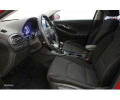 Hyundai i30 1.5 DPI Klass SLX 110 de 2022 con 32.827 Km por 15.800 EUR. en Girona