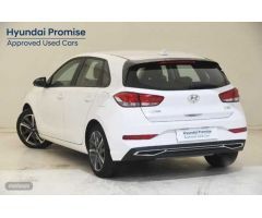 Hyundai i30 1.5 DPI Klass SLX 110 de 2022 con 16.760 Km por 15.800 EUR. en Girona