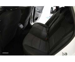 Hyundai i30 1.5 DPI Klass SLX 110 de 2022 con 16.760 Km por 15.800 EUR. en Girona
