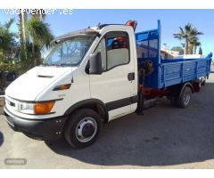 Iveco Daily 35C11 CON PLUMA Y BASCULANTE de 2005 con 215.000 Km por 16.000 EUR. en Murcia