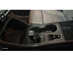 Volvo XC40 1.5 T4 PHEV RECHARGE PLUS BRIGHT DCT 211 5P de 2023 con 26.111 Km por 39.500 EUR. en Madr