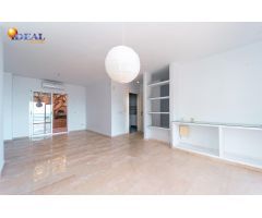 Mercedes Clase A D SEDAN AUTO 115cv 4P # IVA DEDUCIBLE, NAVY de 2020 con 108.000 Km por 21.950 EUR.