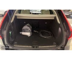 Volvo XC 60 XC60 Recharge Ultimate, T6 AWD Hibrido enchufable, Electrico/Gasolina, Dark de 2023 con