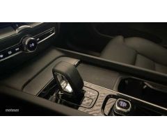 Volvo XC 60 XC60 Recharge Ultimate, T6 AWD Hibrido enchufable, Electrico/Gasolina, Dark de 2023 con