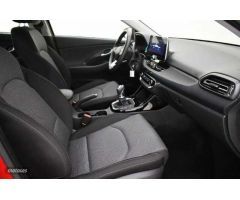 Hyundai i30 1.0 TGDI Klass 48V 100 de 2024 con 6.775 Km por 22.660 EUR. en Madrid