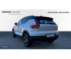 Volvo XC40 2.0 D4 R-DESIGN 4WD AUTO 190 5P de 2020 con 111.617 Km por 31.900 EUR. en Zamora