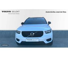 Volvo XC40 2.0 D4 R-DESIGN 4WD AUTO 190 5P de 2020 con 111.617 Km por 31.900 EUR. en Zamora