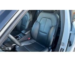Volvo XC40 2.0 D4 R-DESIGN 4WD AUTO 190 5P de 2020 con 111.617 Km por 31.900 EUR. en Zamora