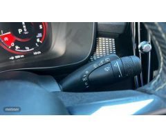 Volvo XC40 2.0 D4 R-DESIGN 4WD AUTO 190 5P de 2020 con 111.617 Km por 31.900 EUR. en Zamora