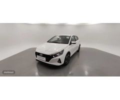 Hyundai i20 1.0 TGDI Klass 100 de 2023 con 11.887 Km por 15.900 EUR. en Barcelona