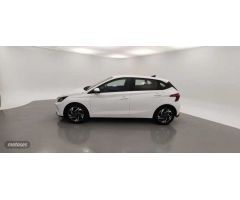Hyundai i20 1.0 TGDI Klass 100 de 2023 con 11.887 Km por 15.900 EUR. en Barcelona