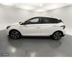 Hyundai i20 1.0 TGDI N Line 48V 100 de 2024 con 2.750 Km por 22.900 EUR. en Barcelona