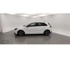 Hyundai i30 1.0 TGDI N Line 30A 120 de 2024 con 17.639 Km por 19.900 EUR. en Barcelona
