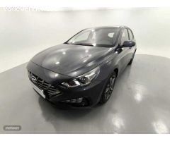 Hyundai i30 1.5 DPI Klass SLX 110 de 2024 con 9.381 Km por 18.200 EUR. en Barcelona