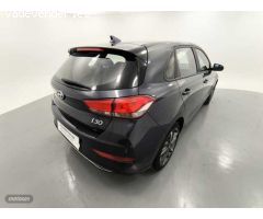 Hyundai i30 1.5 DPI Klass SLX 110 de 2024 con 9.381 Km por 18.200 EUR. en Barcelona