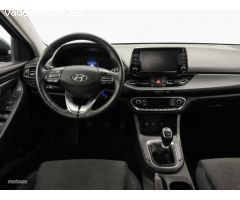 Hyundai i30 1.5 DPI Klass SLX 110 de 2024 con 9.381 Km por 18.200 EUR. en Barcelona