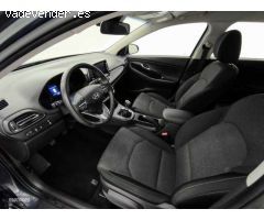 Hyundai i30 1.5 DPI Klass SLX 110 de 2024 con 9.381 Km por 18.200 EUR. en Barcelona