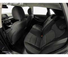 Hyundai i30 1.5 DPI Klass SLX 110 de 2024 con 9.381 Km por 18.200 EUR. en Barcelona