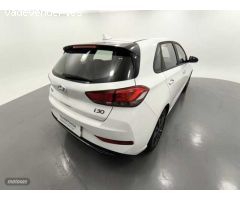Hyundai i30 1.5 DPI Klass SLX 110 de 2024 con 10.929 Km por 18.200 EUR. en Barcelona
