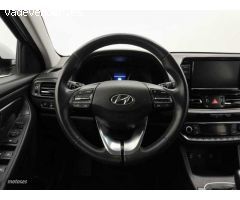 Hyundai i30 1.5 DPI Klass SLX 110 de 2024 con 10.929 Km por 18.200 EUR. en Barcelona
