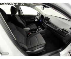Hyundai i30 1.5 DPI Klass SLX 110 de 2024 con 10.929 Km por 18.200 EUR. en Barcelona