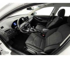 Hyundai i30 1.5 DPI Klass SLX 110 de 2024 con 10.929 Km por 18.200 EUR. en Barcelona