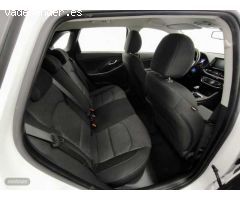Hyundai i30 1.5 DPI Klass SLX 110 de 2024 con 10.929 Km por 18.200 EUR. en Barcelona
