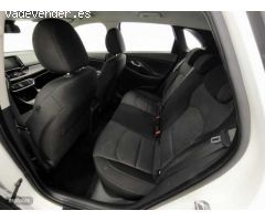 Hyundai i30 1.5 DPI Klass SLX 110 de 2024 con 10.929 Km por 18.200 EUR. en Barcelona