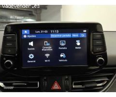 Hyundai i30 1.5 DPI Klass SLX 110 de 2024 con 10.929 Km por 18.200 EUR. en Barcelona