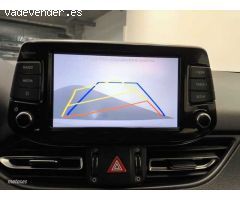 Hyundai i30 1.5 DPI Klass SLX 110 de 2024 con 10.929 Km por 18.200 EUR. en Barcelona