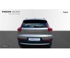 Volvo XC40 2.0 B3 CORE AUTO 163 5P de 2024 con 21.027 Km por 33.500 EUR. en Malaga