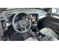 Volvo XC40 2.0 B3 CORE AUTO 163 5P de 2024 con 21.027 Km por 33.500 EUR. en Malaga