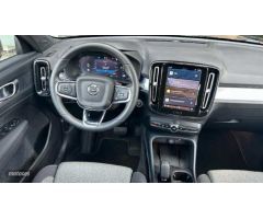 Volvo XC40 2.0 B3 CORE AUTO 163 5P de 2024 con 21.027 Km por 33.500 EUR. en Malaga