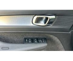 Volvo XC40 2.0 B3 CORE AUTO 163 5P de 2024 con 21.027 Km por 33.500 EUR. en Malaga
