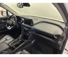 Hyundai Santa Fe Santa Fe Tm 2.2CRDi Style DS 4x4 Aut. de 2021 con 65.000 Km por 30.900 EUR. en Barc