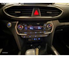 Hyundai Santa Fe Santa Fe Tm 2.2CRDi Style DS 4x4 Aut. de 2021 con 65.000 Km por 30.900 EUR. en Barc