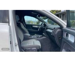 Volvo XC40 1.5 T4 PHEV RECHARGE CORE DCT 5P de 2023 con 10.648 Km por 34.900 EUR. en Vizcaya