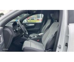 Volvo XC40 1.5 T4 PHEV RECHARGE CORE DCT 5P de 2023 con 10.648 Km por 34.900 EUR. en Vizcaya