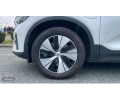 Volvo XC40 1.5 T4 PHEV RECHARGE CORE DCT 5P de 2023 con 10.648 Km por 34.900 EUR. en Vizcaya