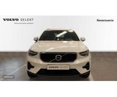 Volvo XC40 Core, B3 Mild Hybrid, Gasolina de 2024 con 30.400 Km por 32.650 EUR. en Navarra