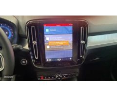 Volvo XC40 Core, B3 Mild Hybrid, Gasolina de 2024 con 30.400 Km por 32.650 EUR. en Navarra