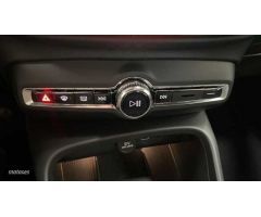 Volvo XC40 Core, B3 Mild Hybrid, Gasolina de 2024 con 30.400 Km por 32.650 EUR. en Navarra