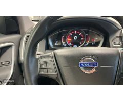 Volvo XC 60 2.0 D3 KINETIC AUTO 150 CV de 2016 con 288.700 Km por 13.500 EUR. en A Coruna